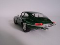 1:18 Bburago Jaguar Type E 1961 Green Metallic. Uploaded by Francisco